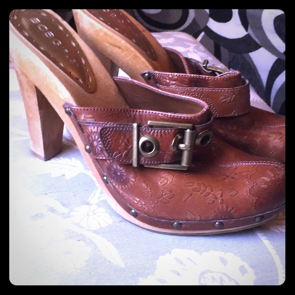 BCBG Girls Clogs